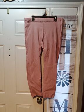 Ellen Tracy Straight Leg Pants in Dusty Rose